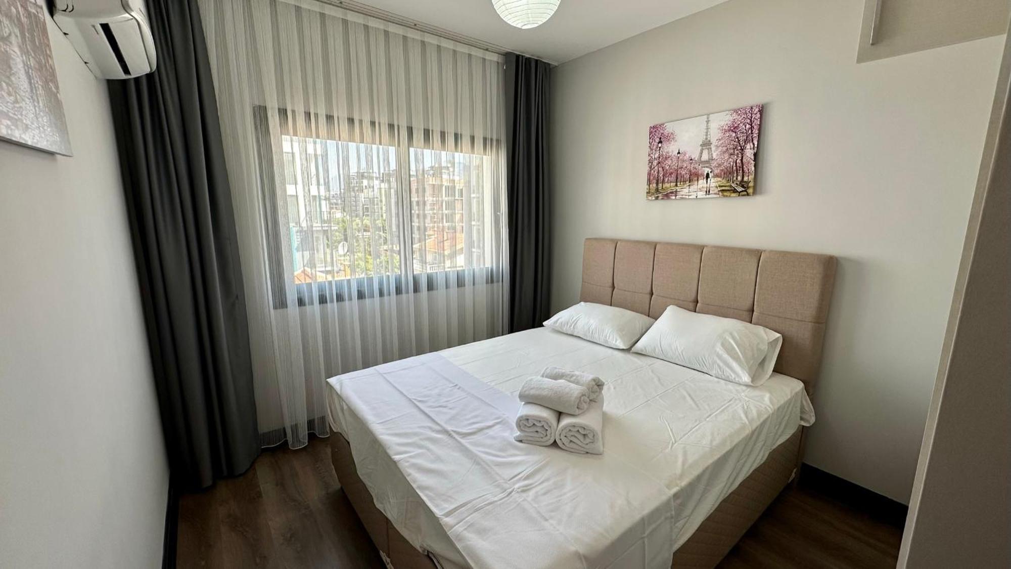 Royal Homes Кирения Екстериор снимка
